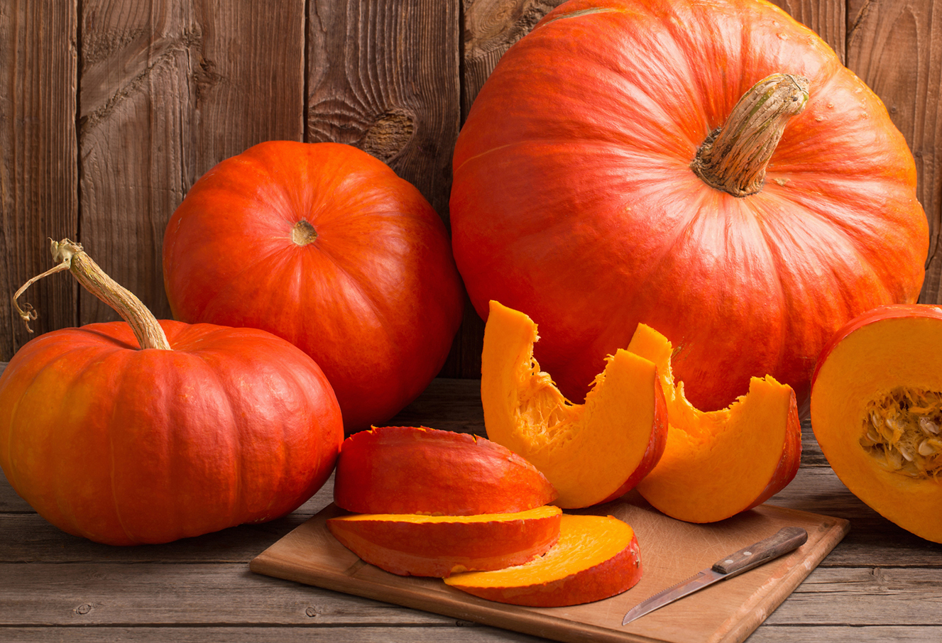 Pompoenen Voor Halloween En Bospaddenstoelen Mix